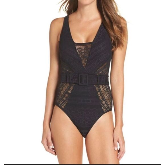 New. BECCA black lace crochet swimsuit. Medium. Retails $145 - Picture 2 of 9